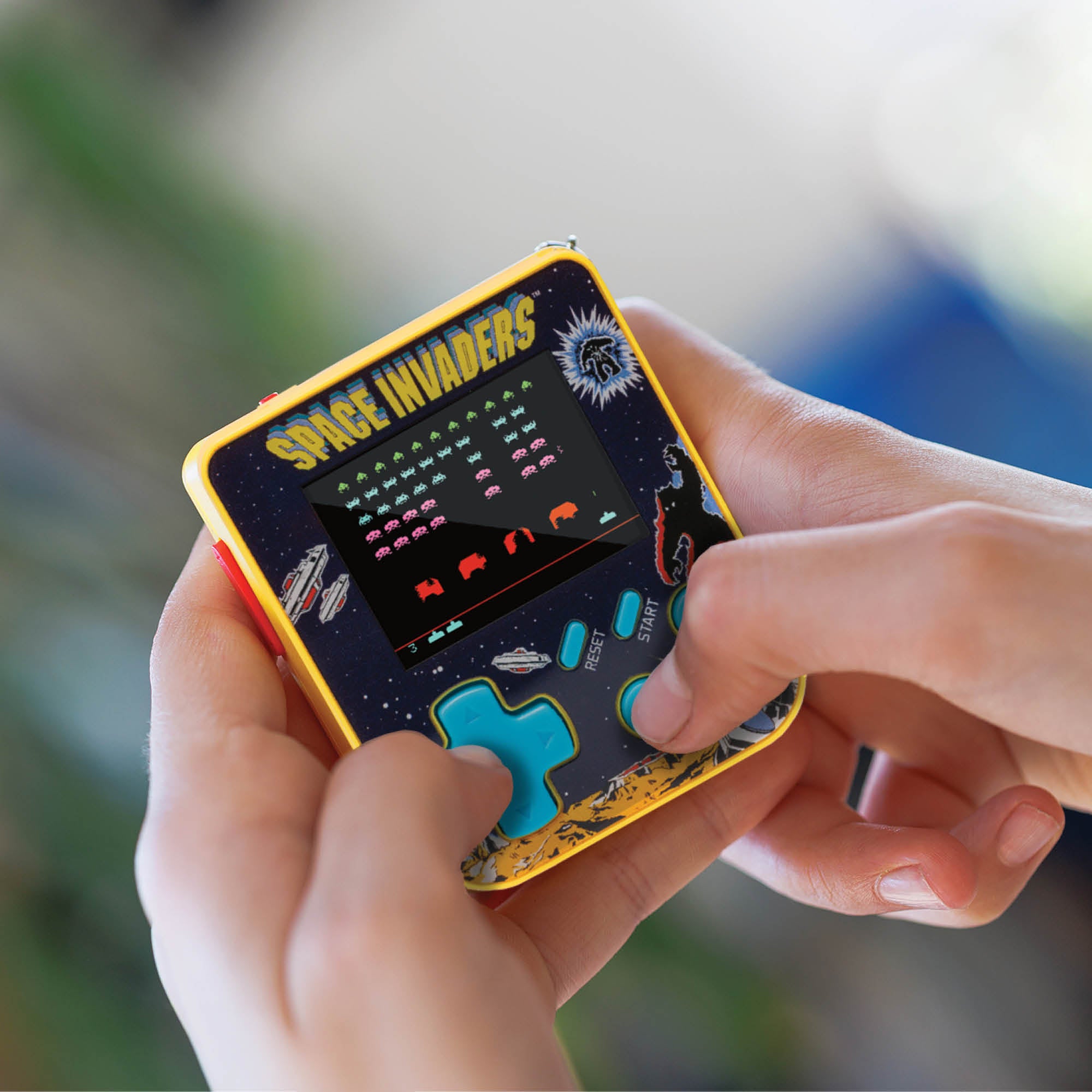 Super Micro Space Invaders Keychain Gamer